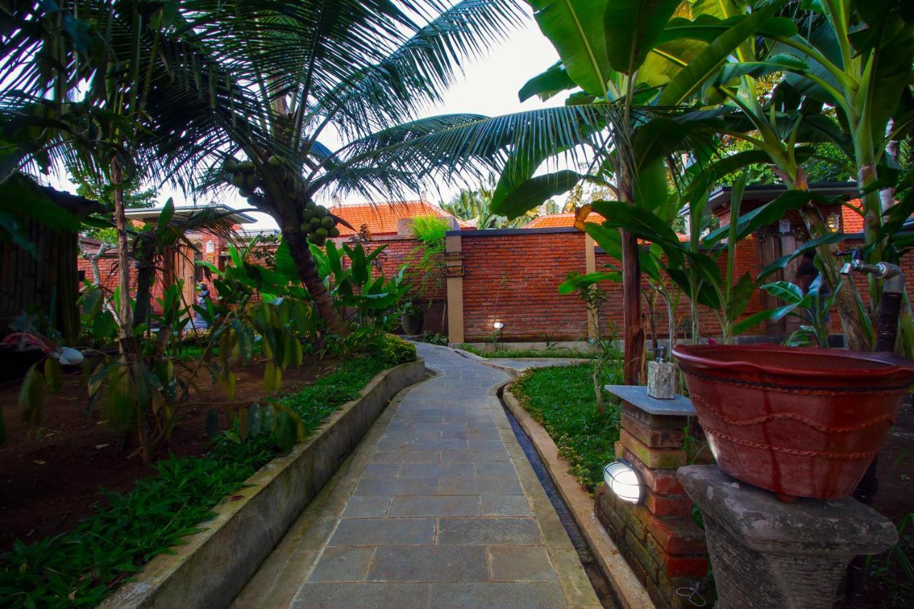Ubud Mesari Private Pool Villa Exterior photo